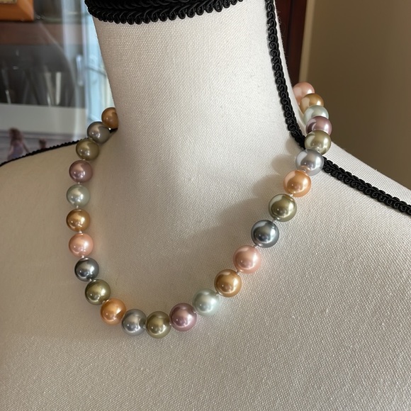 K.J.L. Kenneth Lane Multi-Colored Pastel Pearl Necklace - Picture 9 of 9